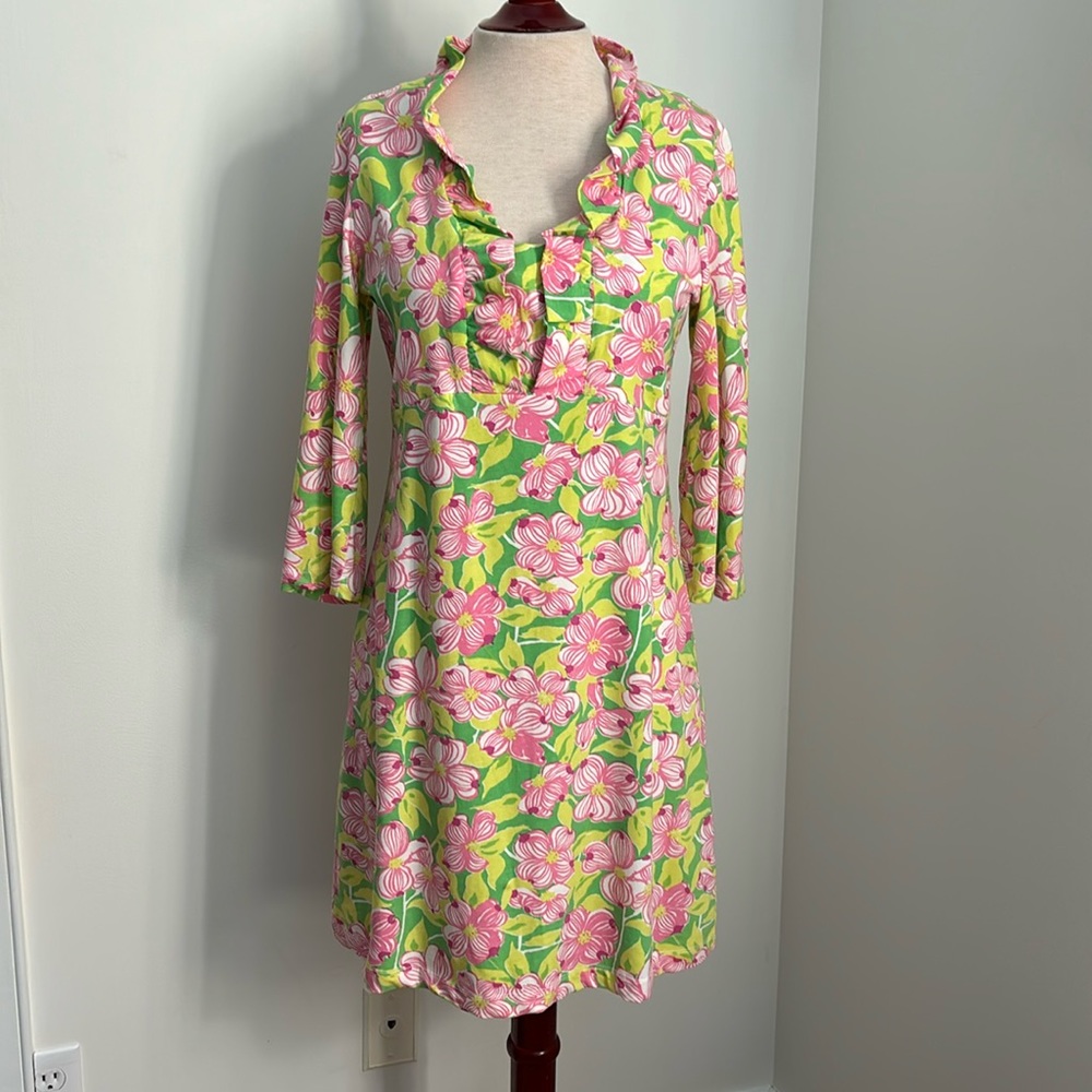 Barbara Gerwit Vintage Size M, Cotton Lycra knit dress with ruffle collar. Cute!